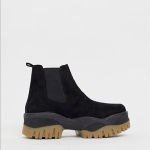 ASOS DESIGN Alvera chunky chelsea boots